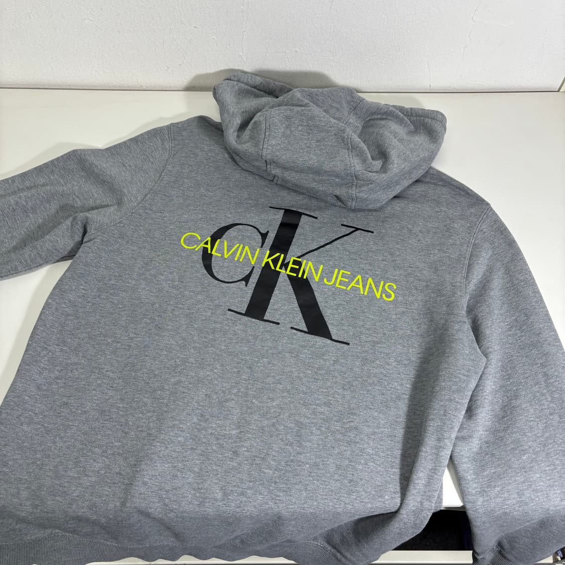 L CK 캘빈클라인 그레이 백로고 후드티 상품이미지1