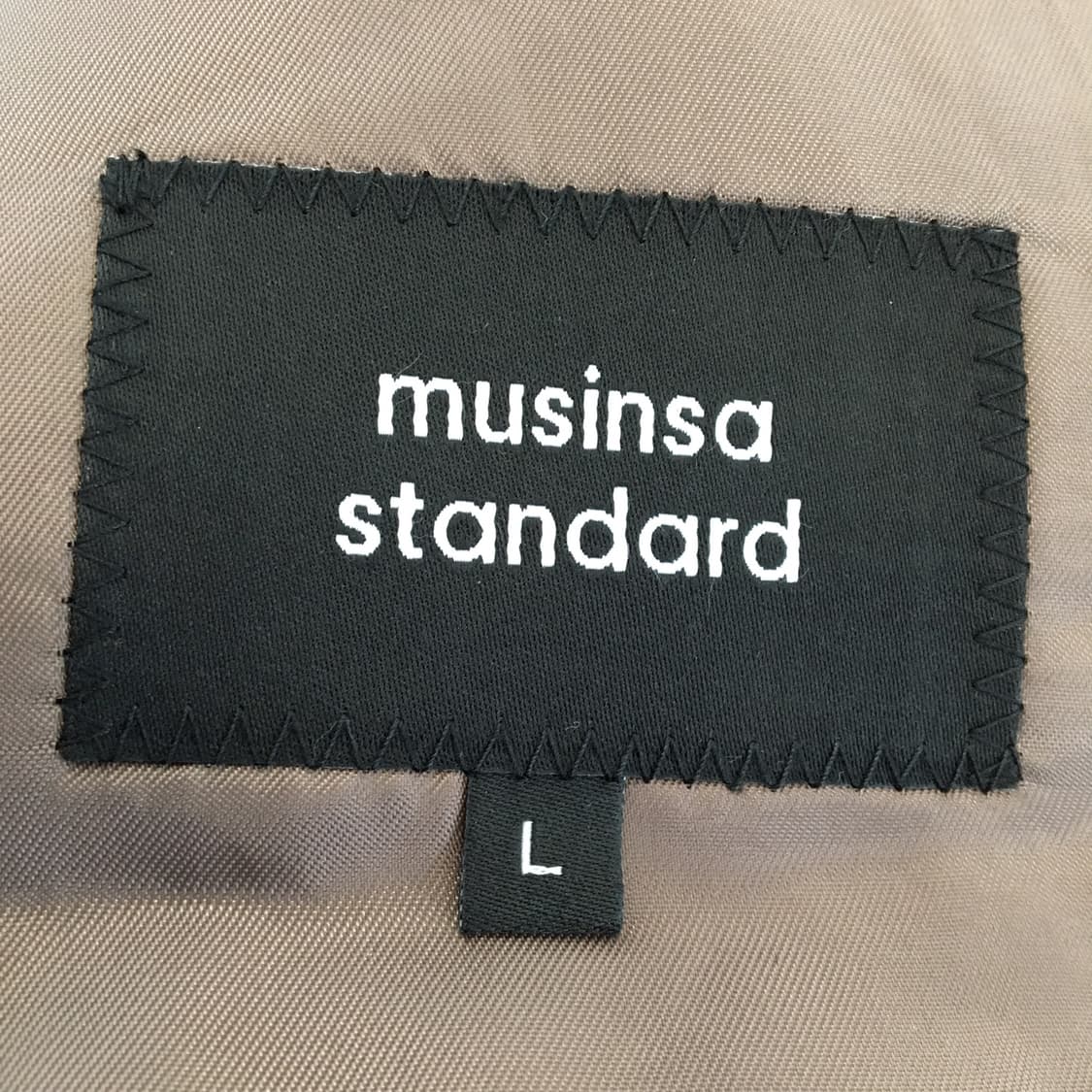 무신사스탠다드 (새상품) 25년형 대디숄더 오버블레이져 L  상품이미지6