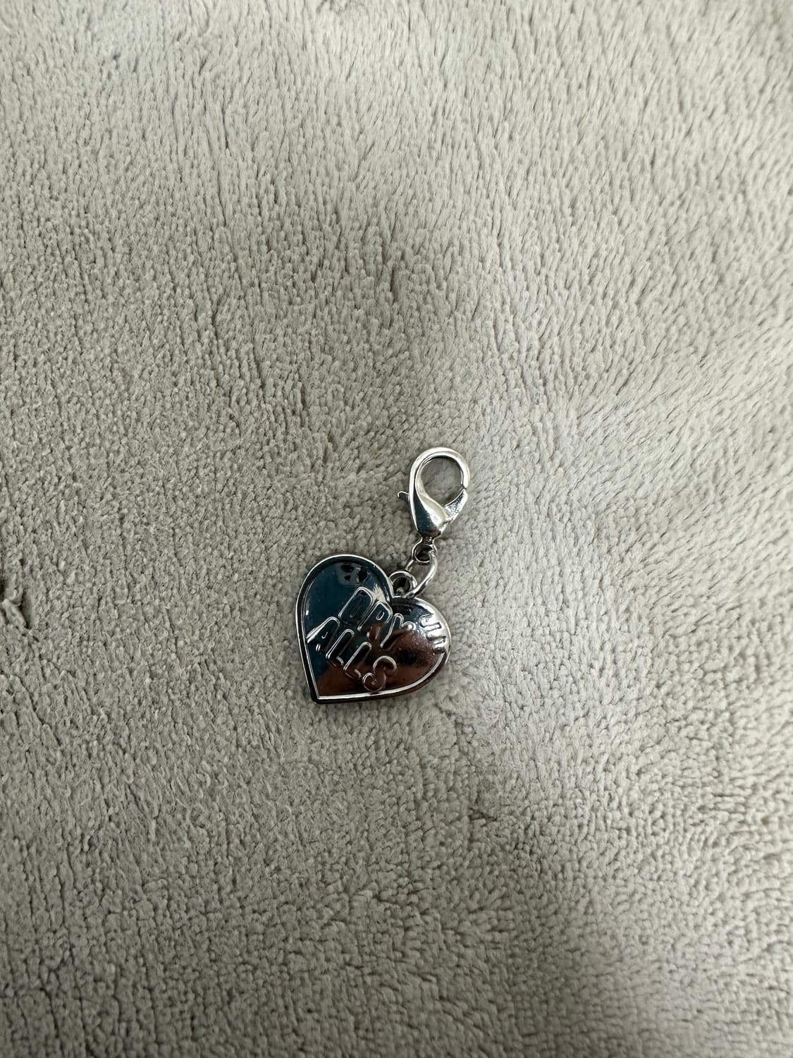 휴먼메이드 하트참 키링 상품이미지2