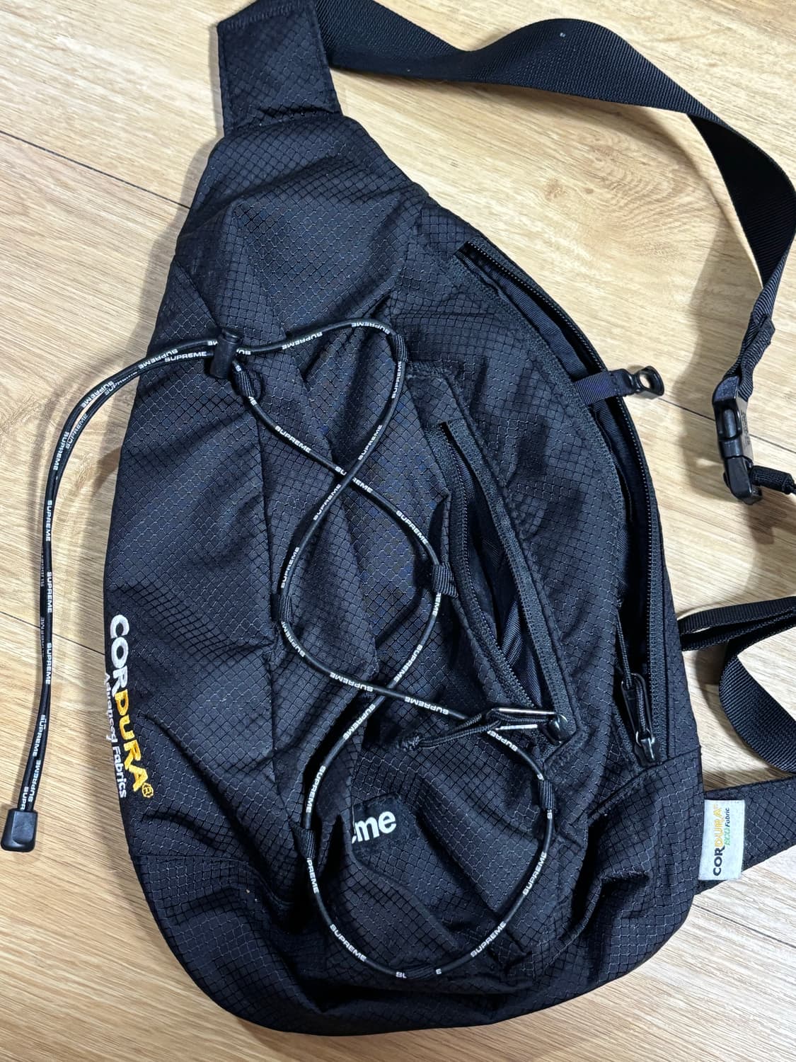 슈프림 슬링백 가방 상품이미지4