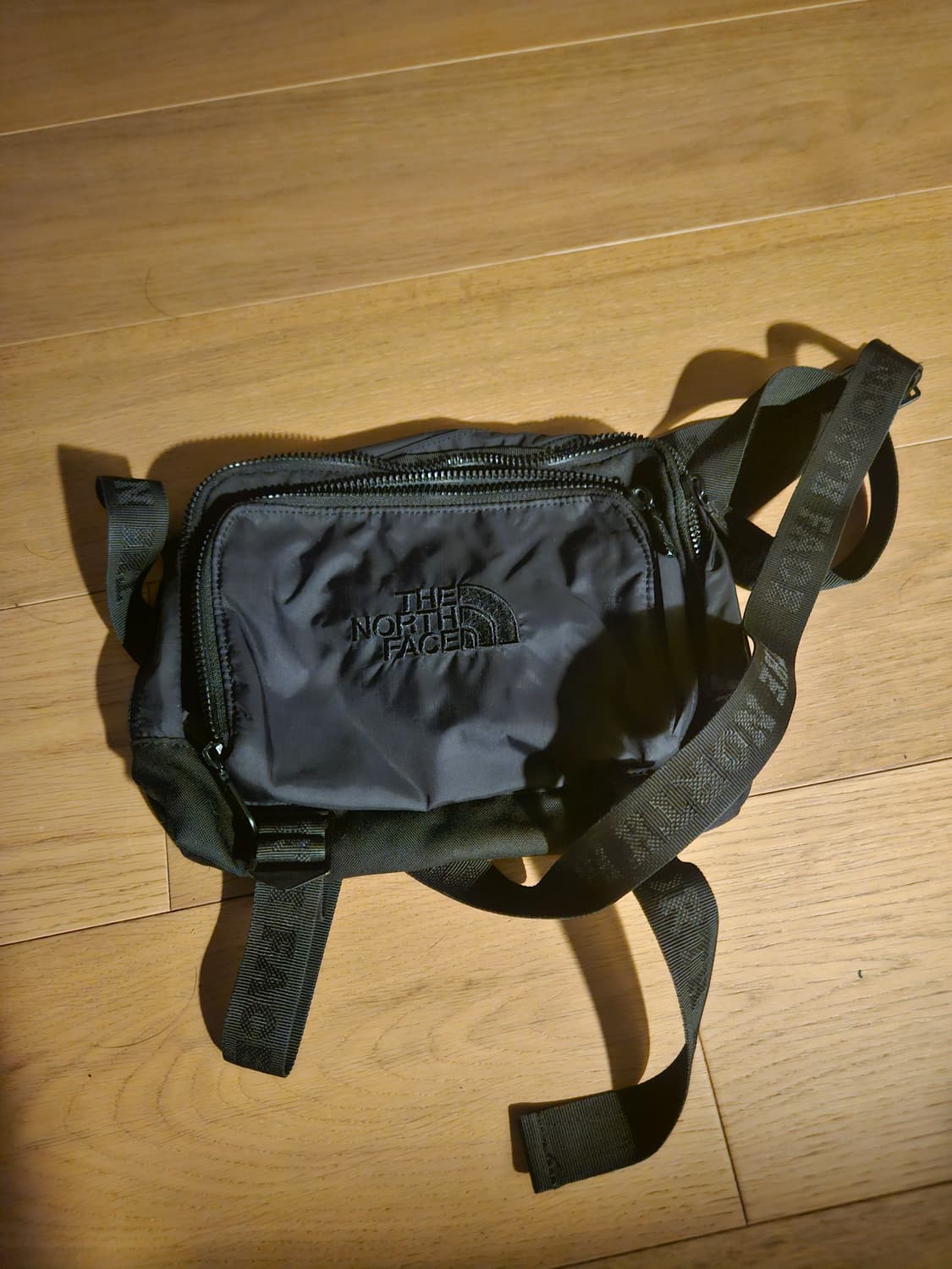 노스페이스 퍼플라벨 크로스백 블랙 상품이미지1