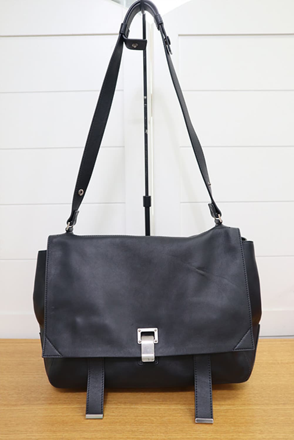 proenza schouler 프로엔자슐러 가죽 숄더백 상품이미지1