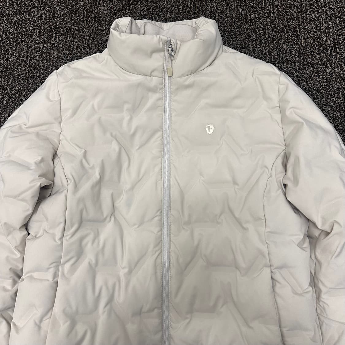 블랙야크 구스다운 여성 경량패딩 95사이즈 상품이미지2