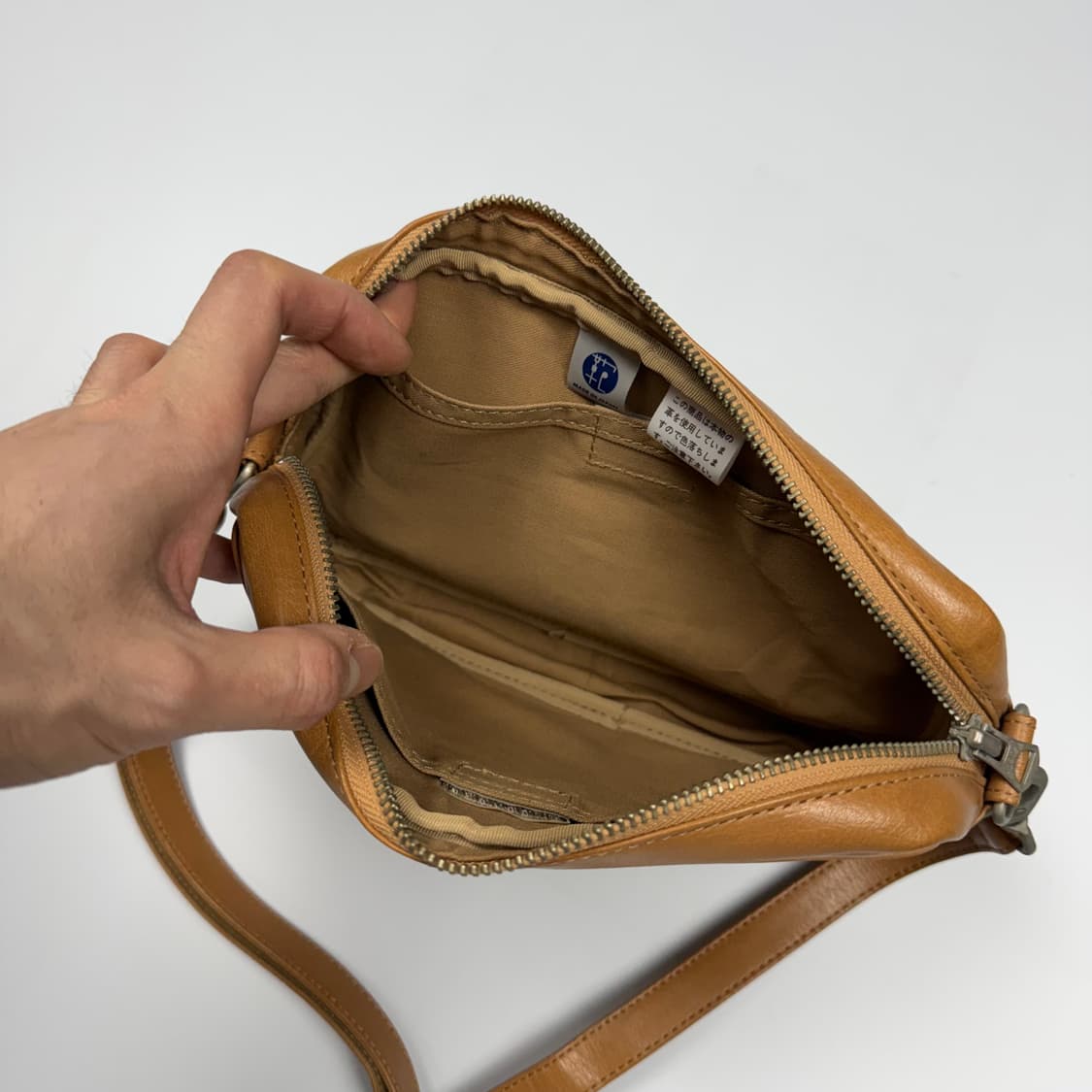 요시다포터 가죽 숄더백 상품이미지5