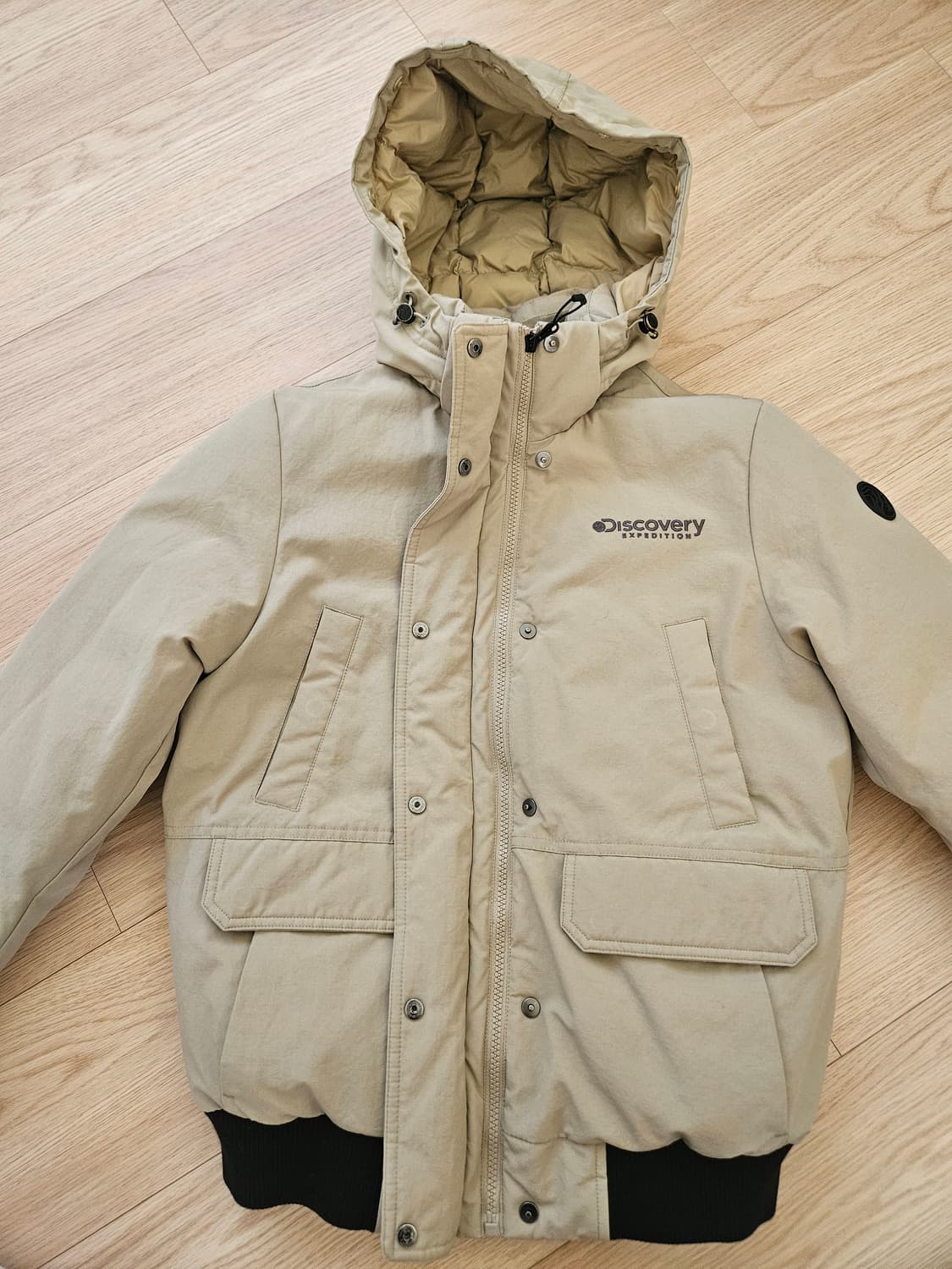 디스커버리 베이지 숏패딩 상품이미지2