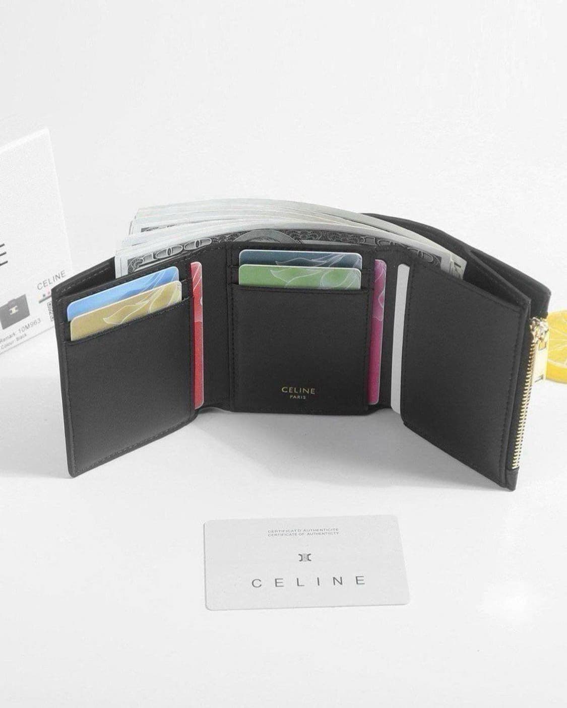 셀린느(Celine)의 트리옹프 캔버스 스몰 플랩 지갑 상품이미지5