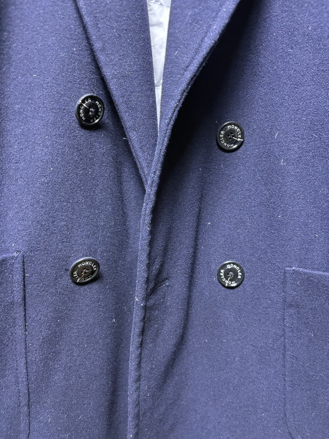 몽클레어x아미 콜라보 패딩코트 상품이미지3