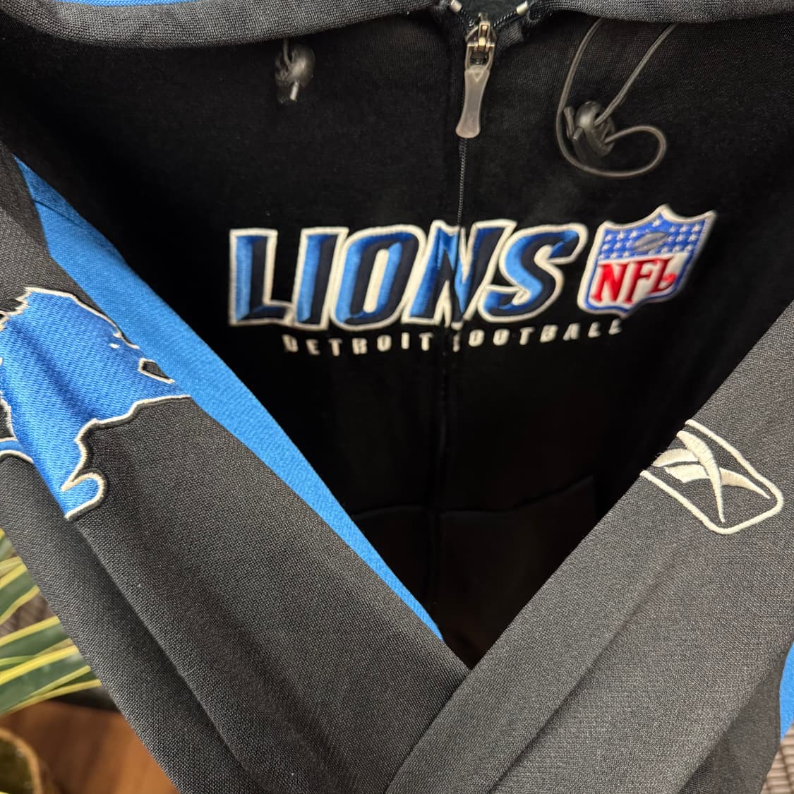 00s 리복 X NFL 후드 집업 라이언즈 자수 빅로고 블루 블랙 상품이미지6