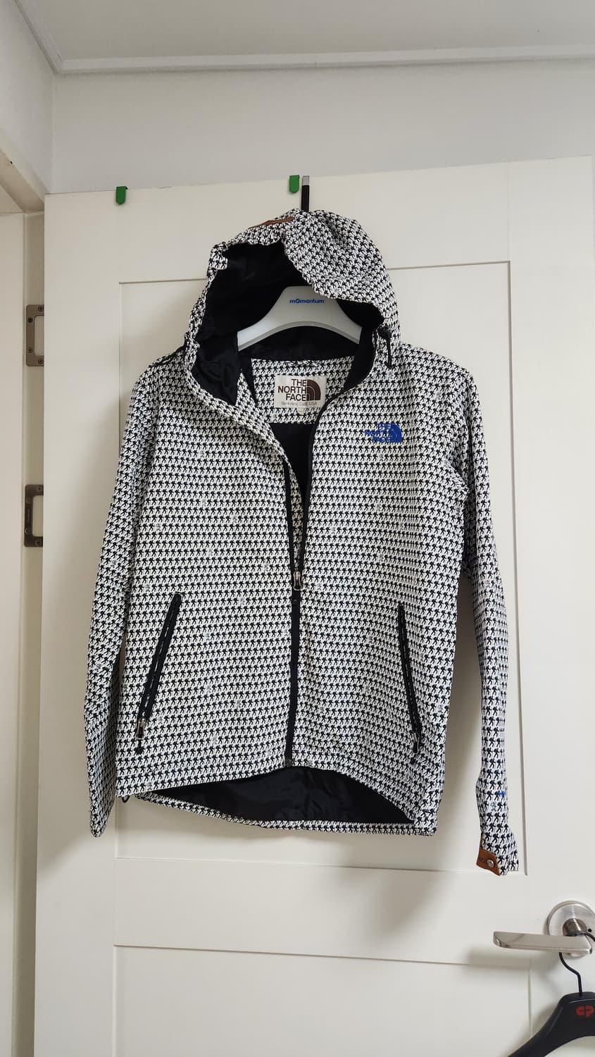 노스페이스 남성 바람막이 100 상품이미지2