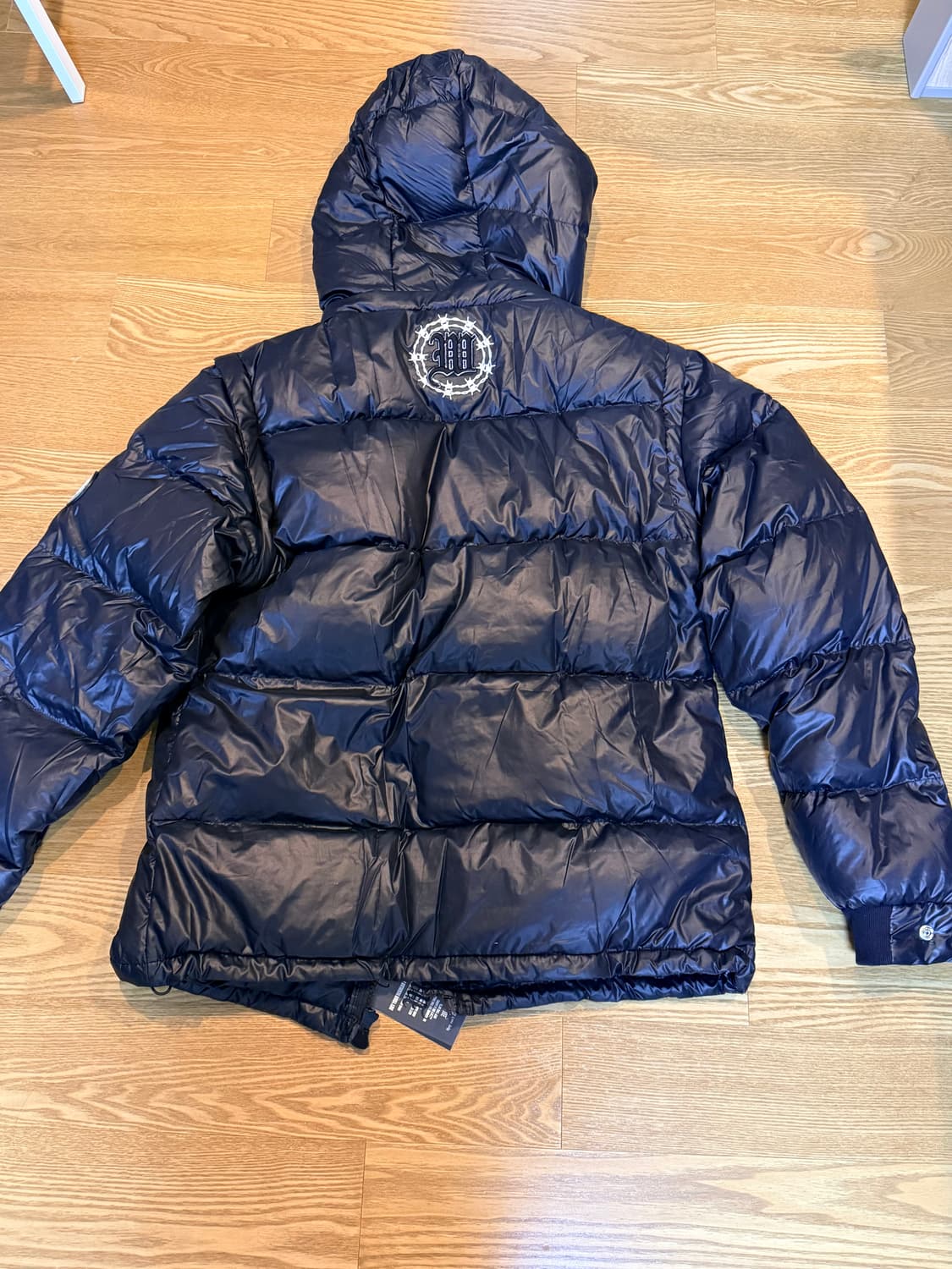 Worst work 유광 패딩 상품이미지3