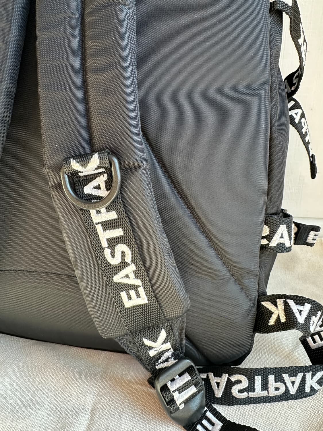 이스트팩 프로바이더 75W 웹드 백팩 블랙 상품이미지6