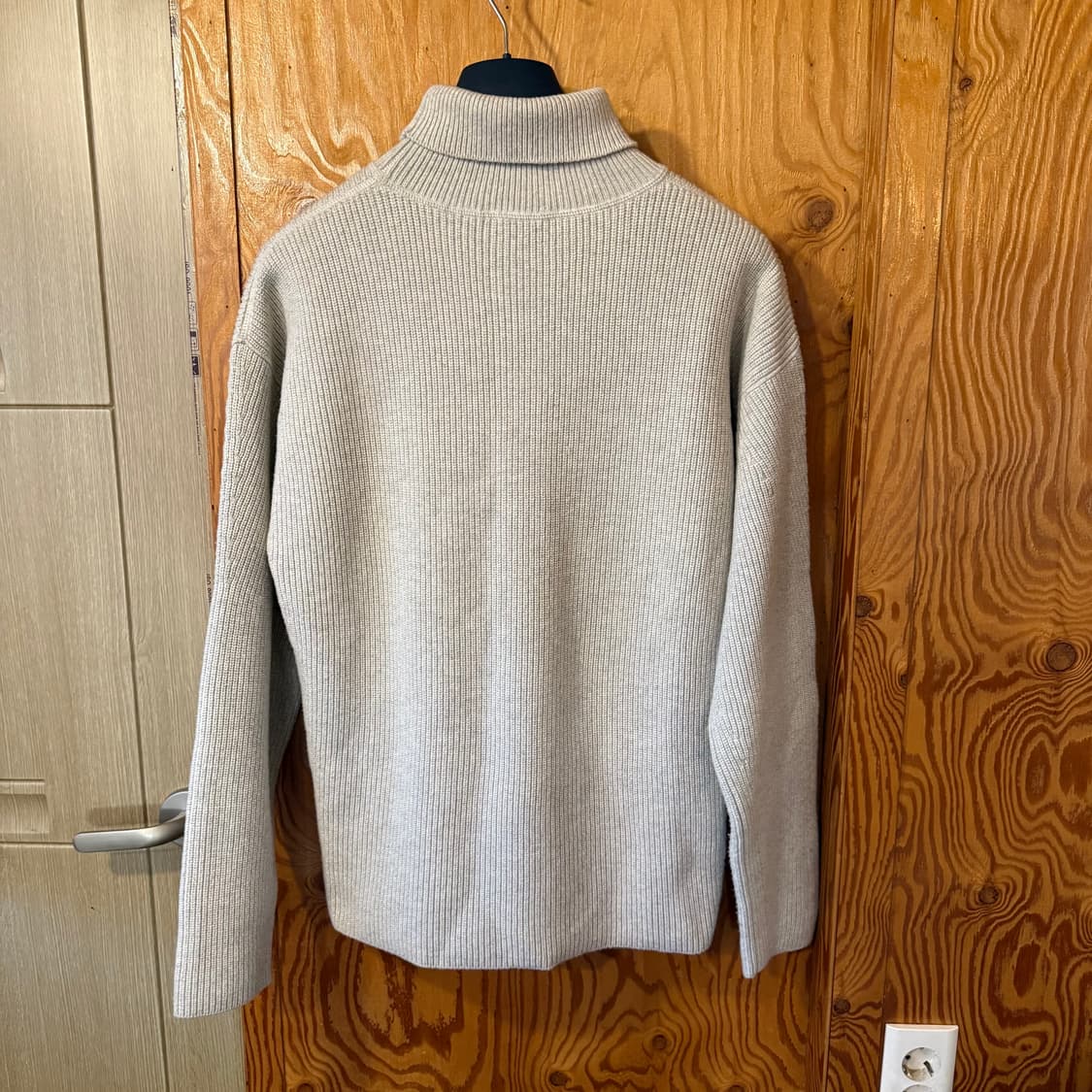 톰포드 터틀넥(목폴라) 니트 판매 합니다.  상품이미지7