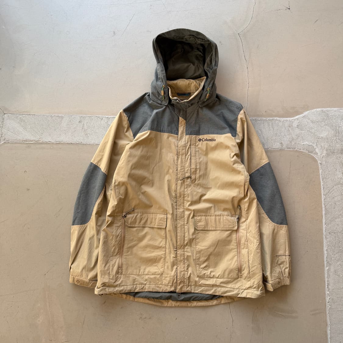 컬럼비아 아웃도어 윈드브레이커 상품이미지2