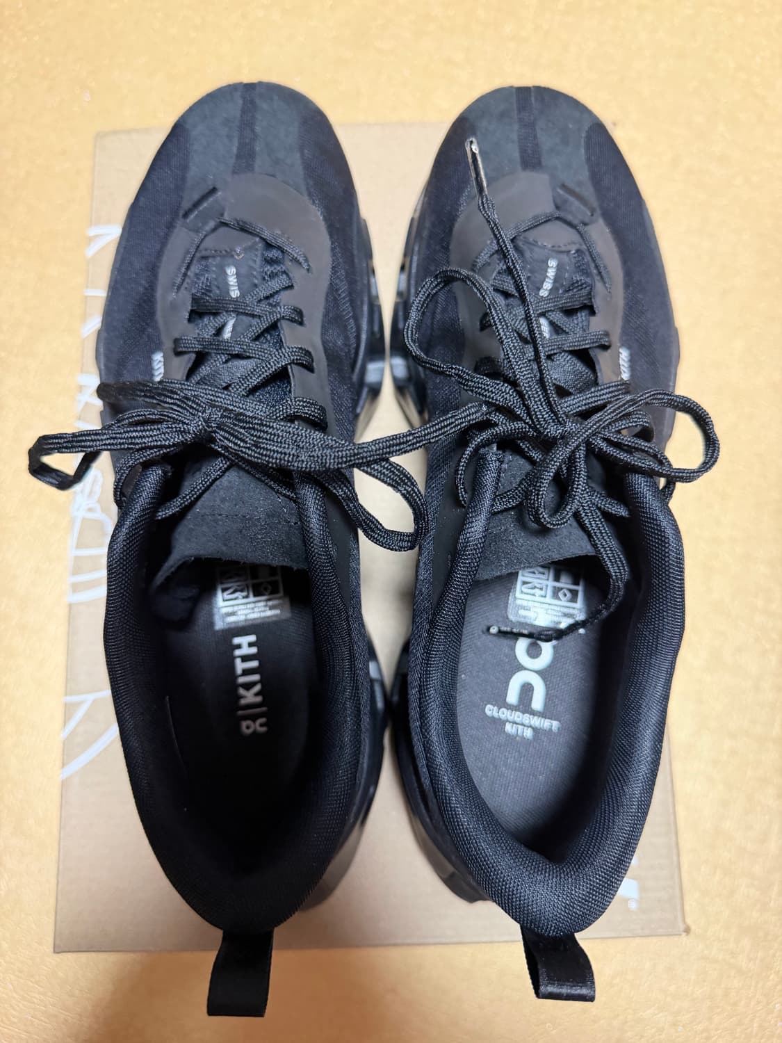 [270][42.5]온러닝 x  kith(키스) / k-테크1 상품이미지3