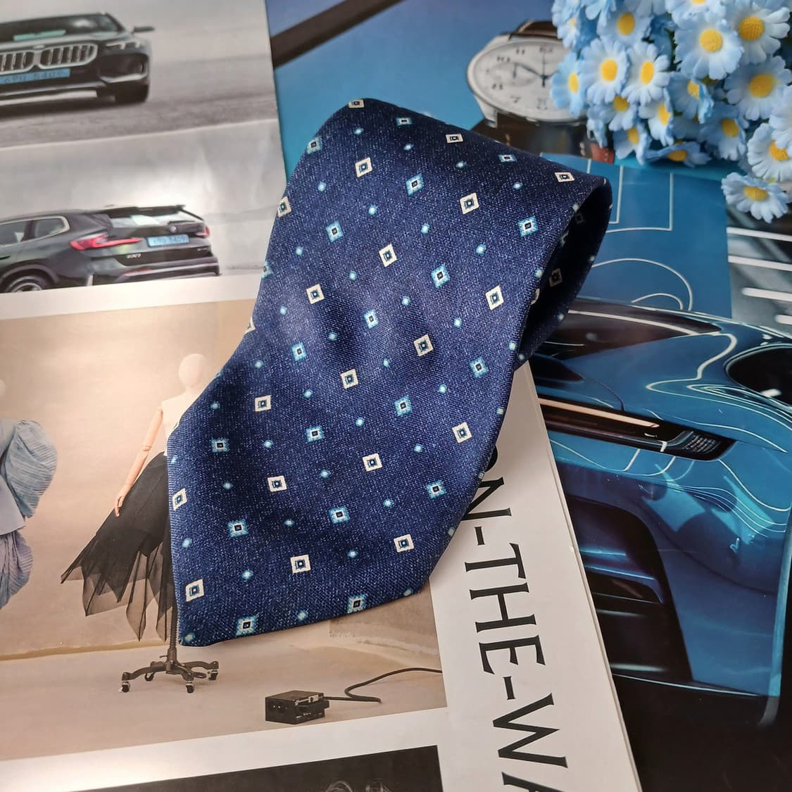 베르나르 실크 블루 패턴 넥타이 9cm B등급 A19354
 상품이미지2