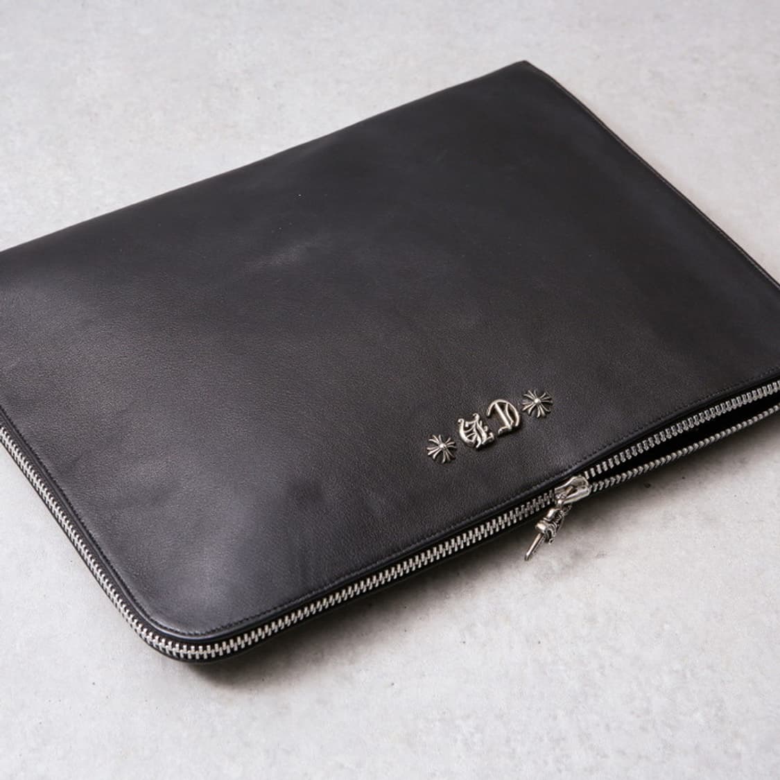 크롬하츠 블랙 레더 CH 클러치백 XL 사이즈 상품이미지3