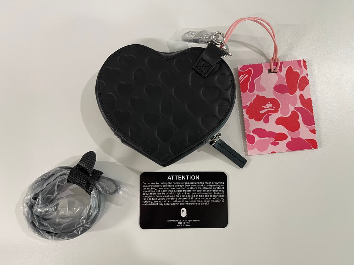 베이프 Bape 하트 파우치 블랙 상품이미지4