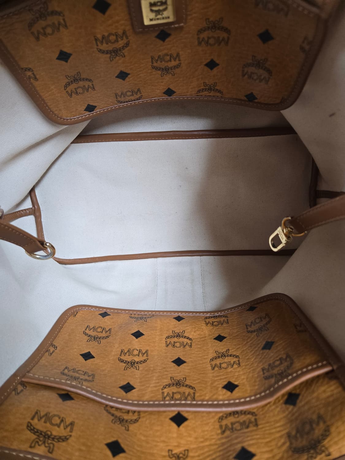 MCM 비세토스 숄더백 + 파우치   상품이미지8