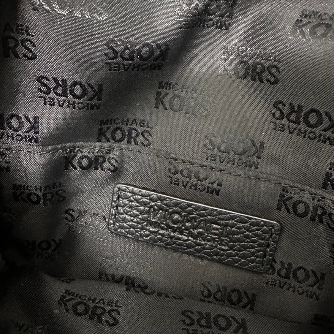 마이클코어스 여성 크로스백 가죽 가방 블랙 상품이미지10