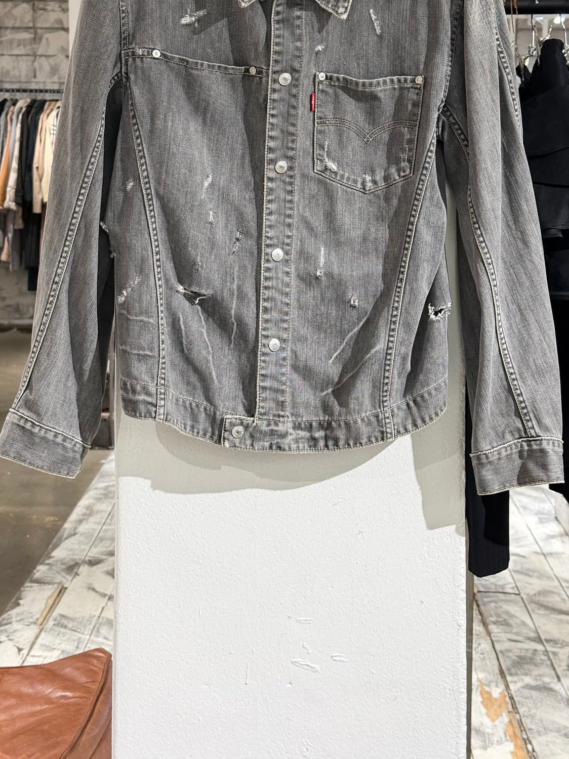 리바이스 엔지니어드 진 흑청 데미지 트러커 자켓 상품이미지5