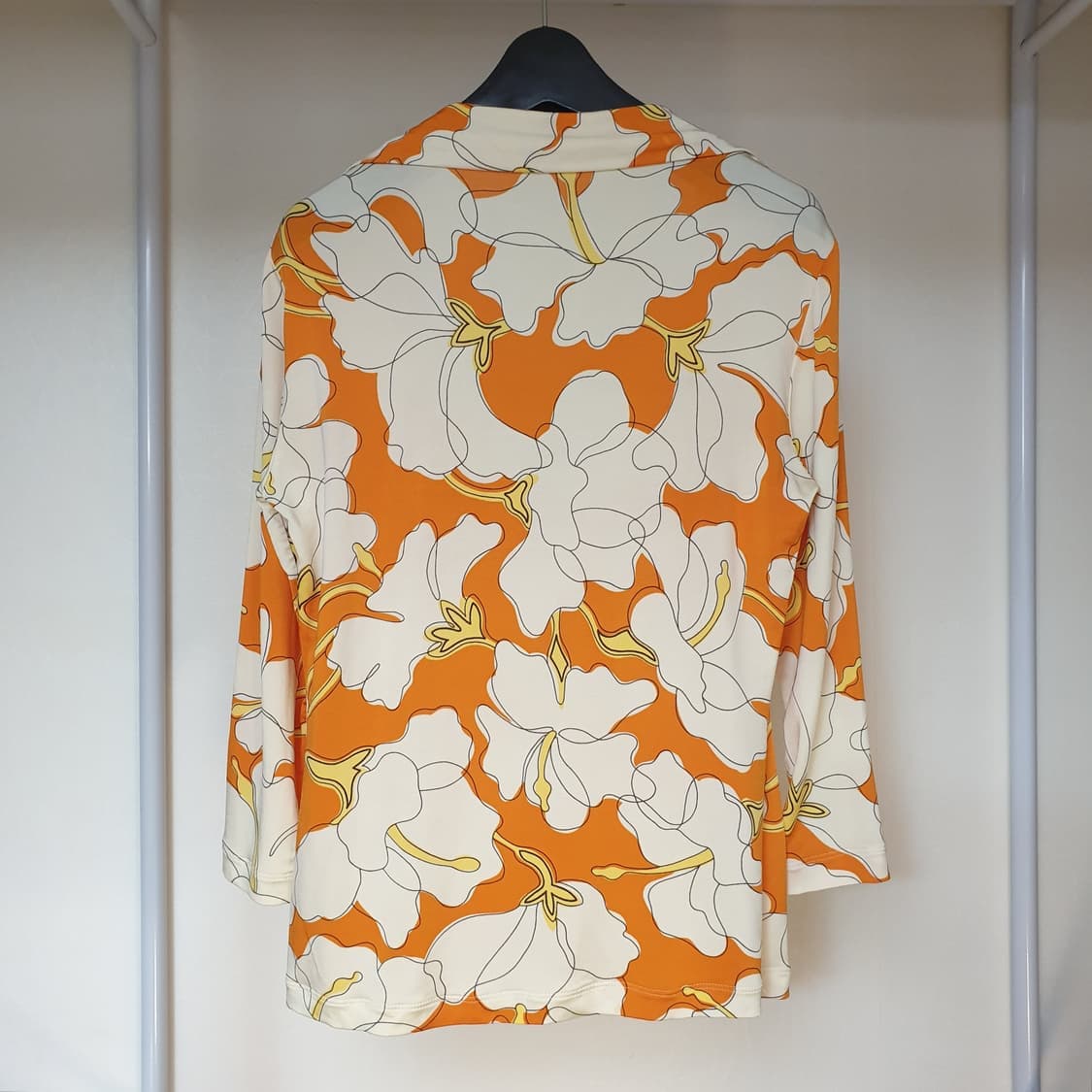 모스키노 칩앤시크 오렌지 플라워패턴 꼬임넥 비스코스 저지 탑 상품이미지4