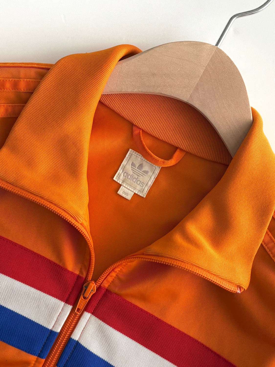 아디다스 오렌지 컬러 홀랜드 트랙탑 상품이미지6