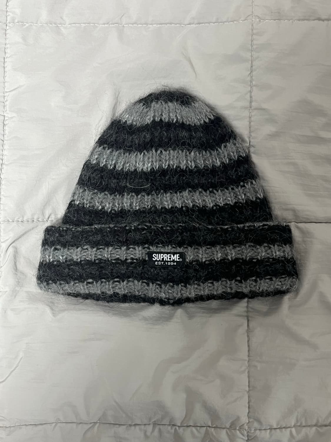 슈프림 루즈 스트라이프 비니 블랙 상품이미지2