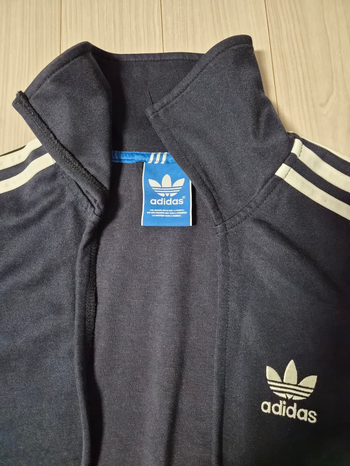 더미스테리어스호텔 아디다스 크롭 볼레로 상품이미지3