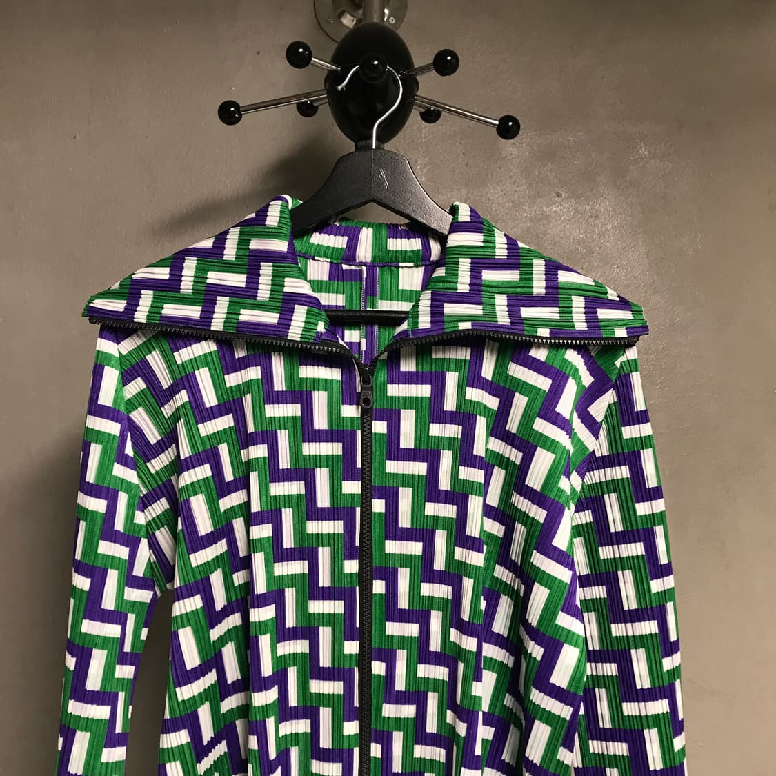 이세이 미야케 플리츠 플리즈 집업 자켓 3(W) 상품이미지2