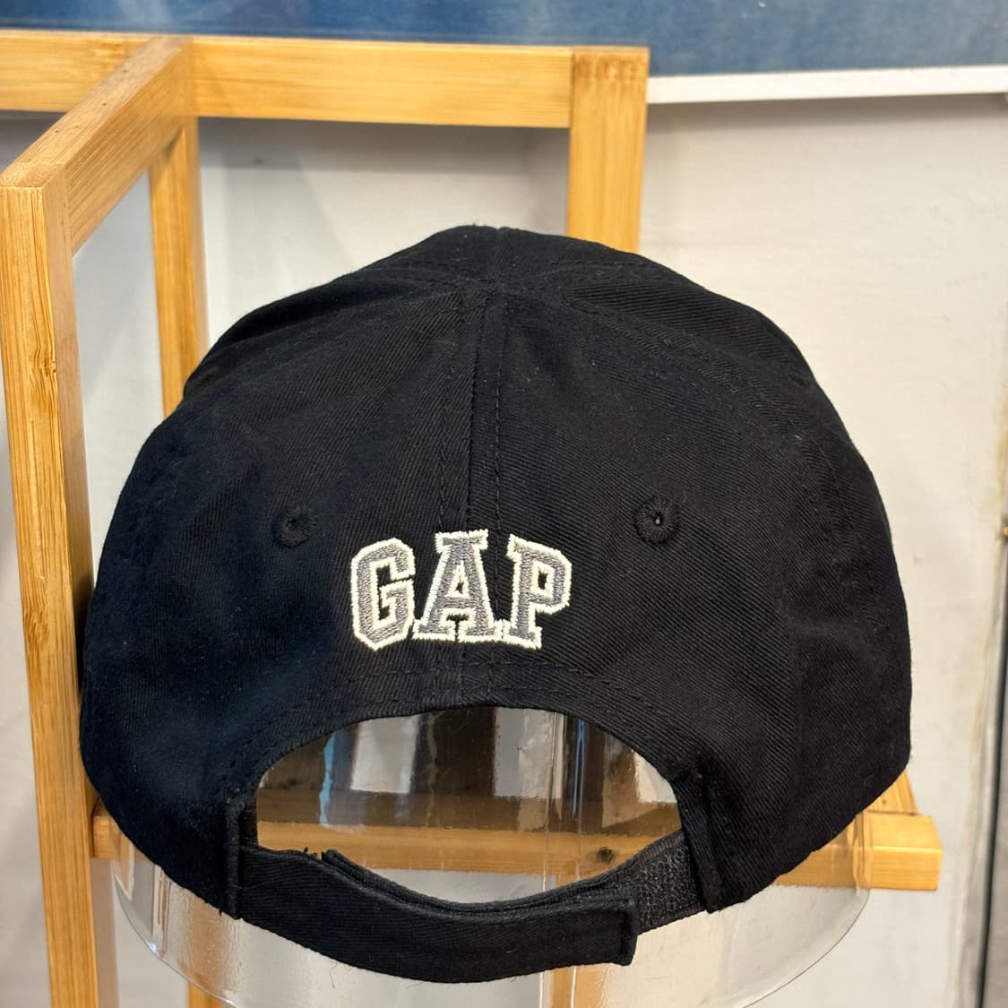 이지 갭 발렌시아가 플레임 블랙 볼캡 OS 상품이미지2