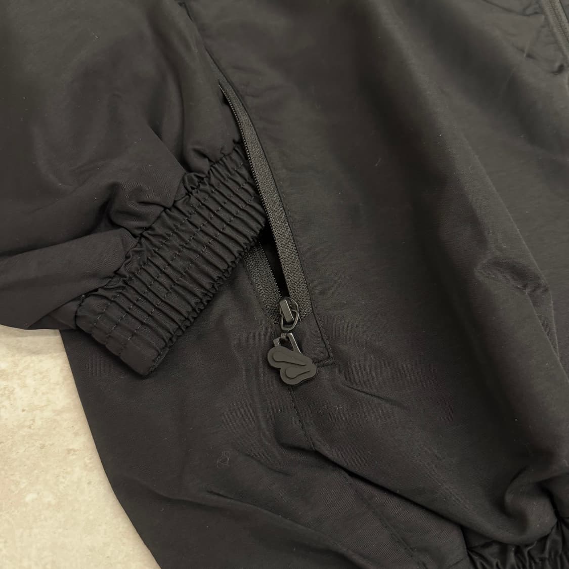 Synaworld 시나월드 트랙자켓 바람막이 올블랙 상품이미지4