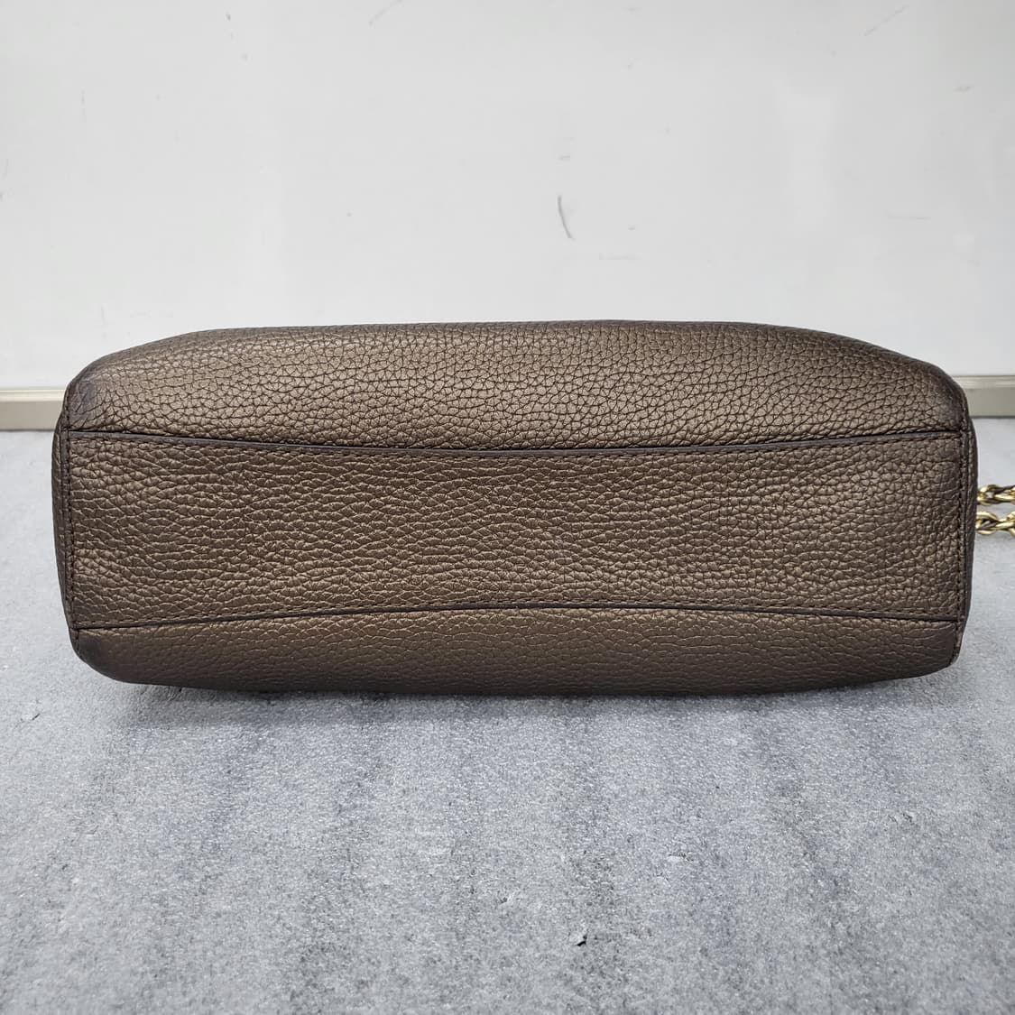 닥스 정품  숄더백 브론즈 18x28x12cm 상품이미지5