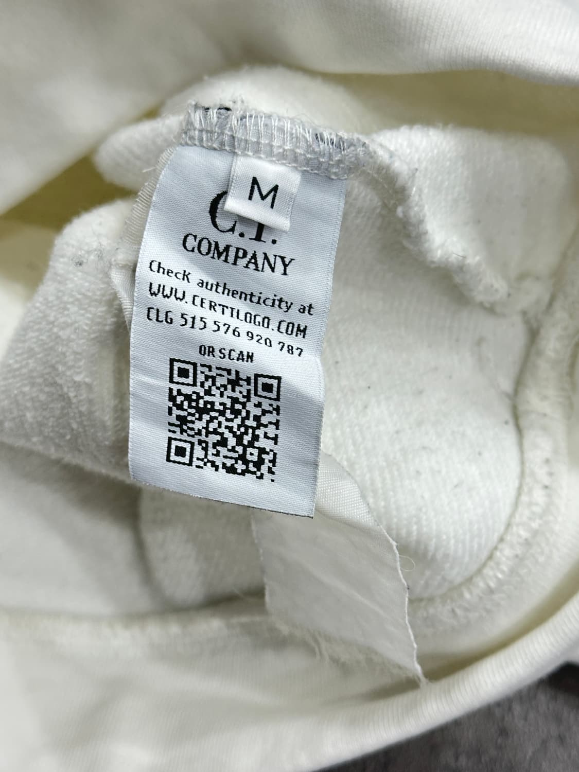 CP컴퍼니 맨투맨 상품이미지4