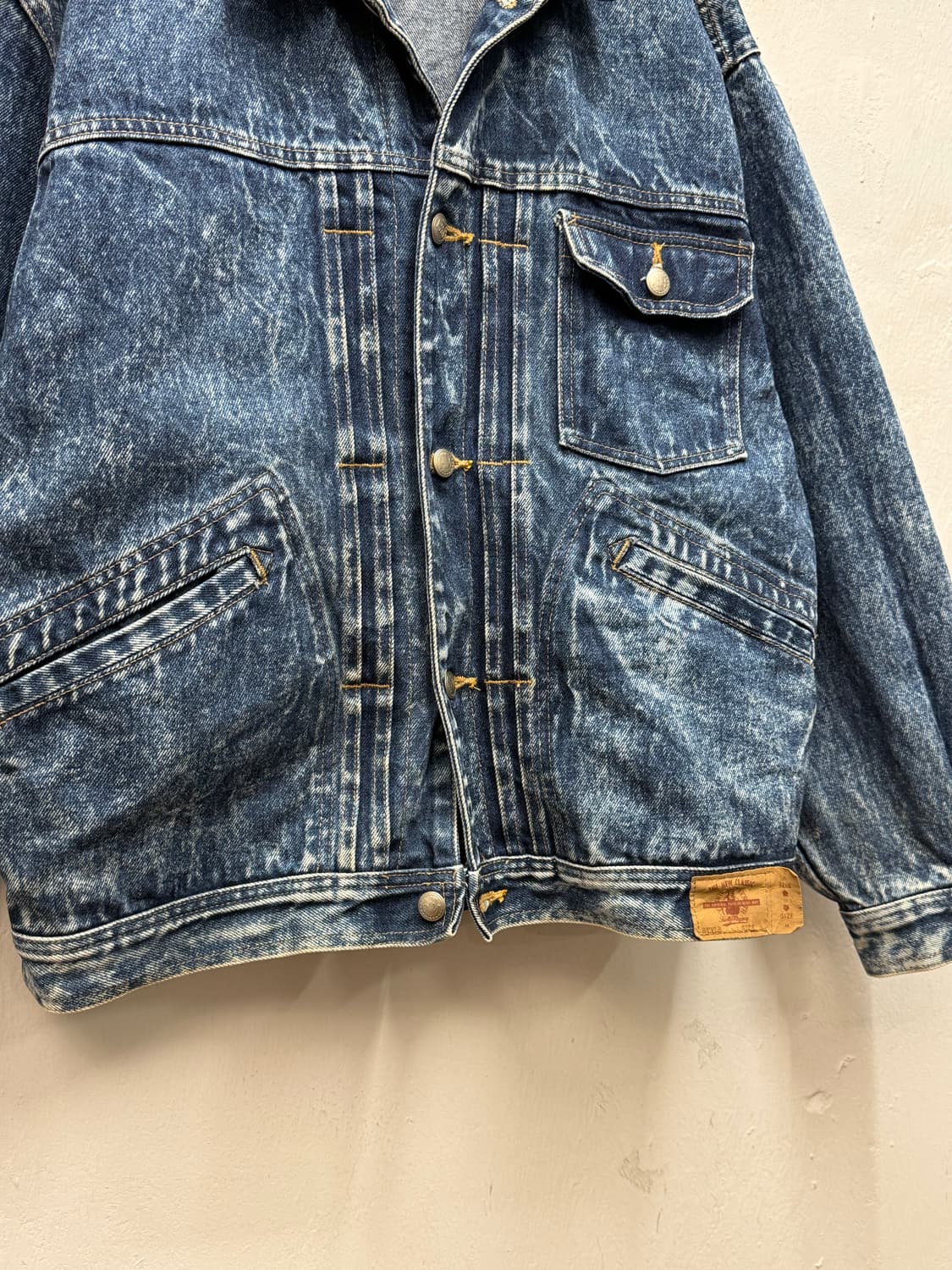 90s Japan Snow Wash Pleated Denim Jacket 상품이미지3