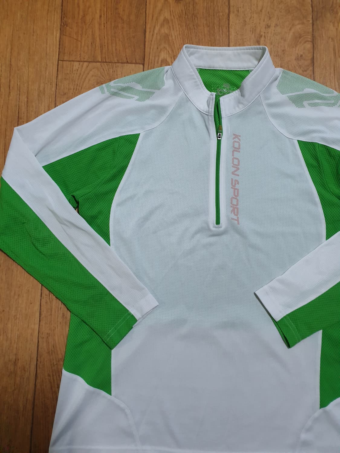 1112 코오롱 아웃도어 반집업 95 사이즈입니다 상품이미지4