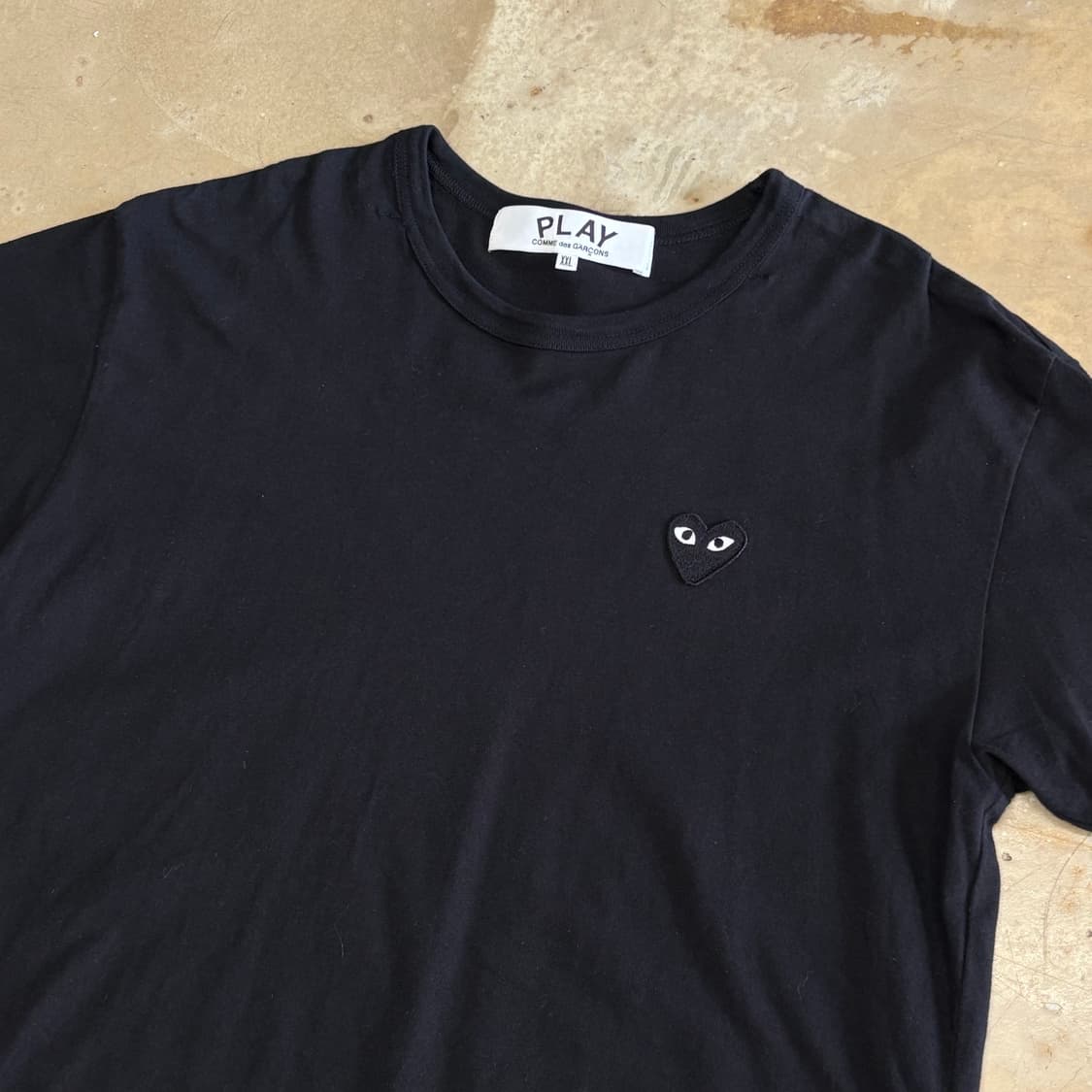 XXL 꼼데가르송 블랙 와펜 반팔티셔츠 상품이미지1