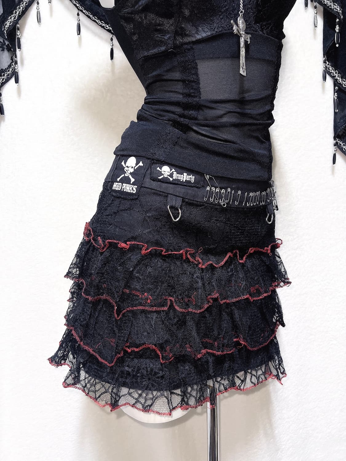 매드펑크st 고스고딕 레이스망사 패치 미니스커트 해골 블러드 치마 미사깔 상품이미지2