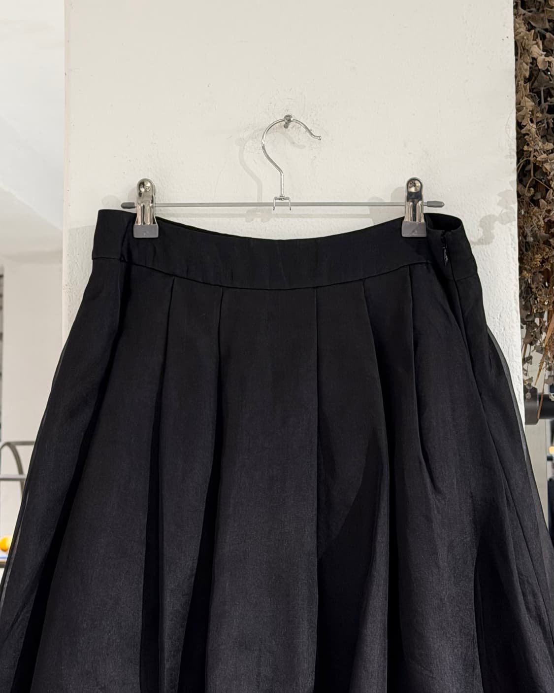 살바토레 페라가모 블랙 실크 레이어드 플레어 미디 스커트 상품이미지2