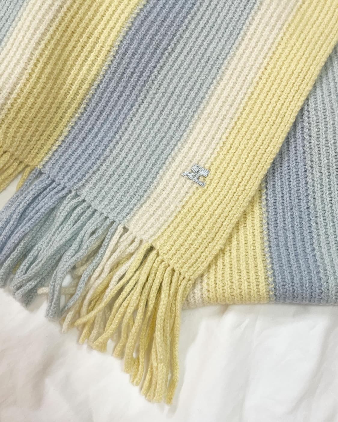 꾸레쥬 머플러 상품이미지1