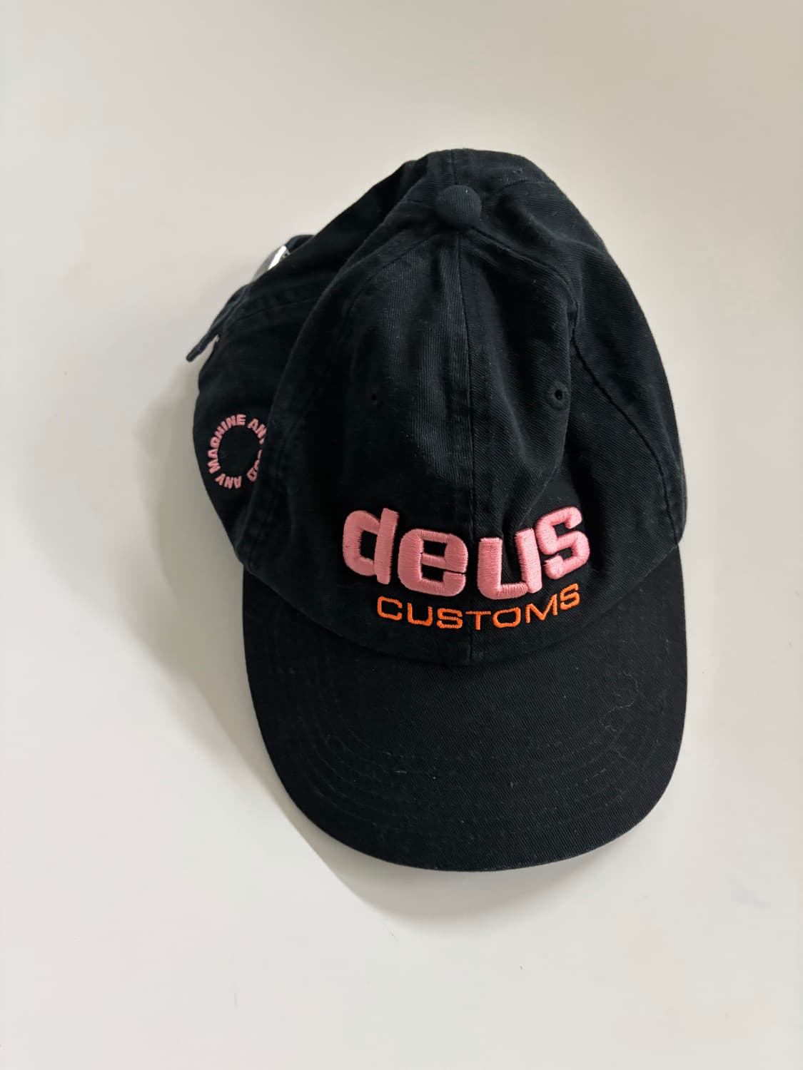데우스 엑스 마키나 블랙 볼캡 새거 상품이미지1
