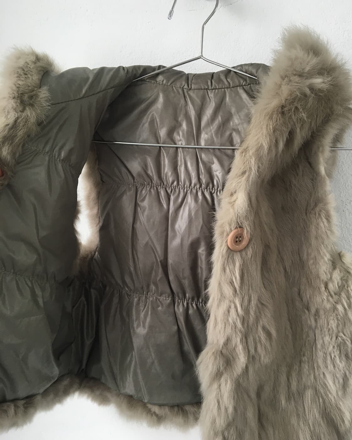Reversible rabbit fur hood vest 상품이미지4