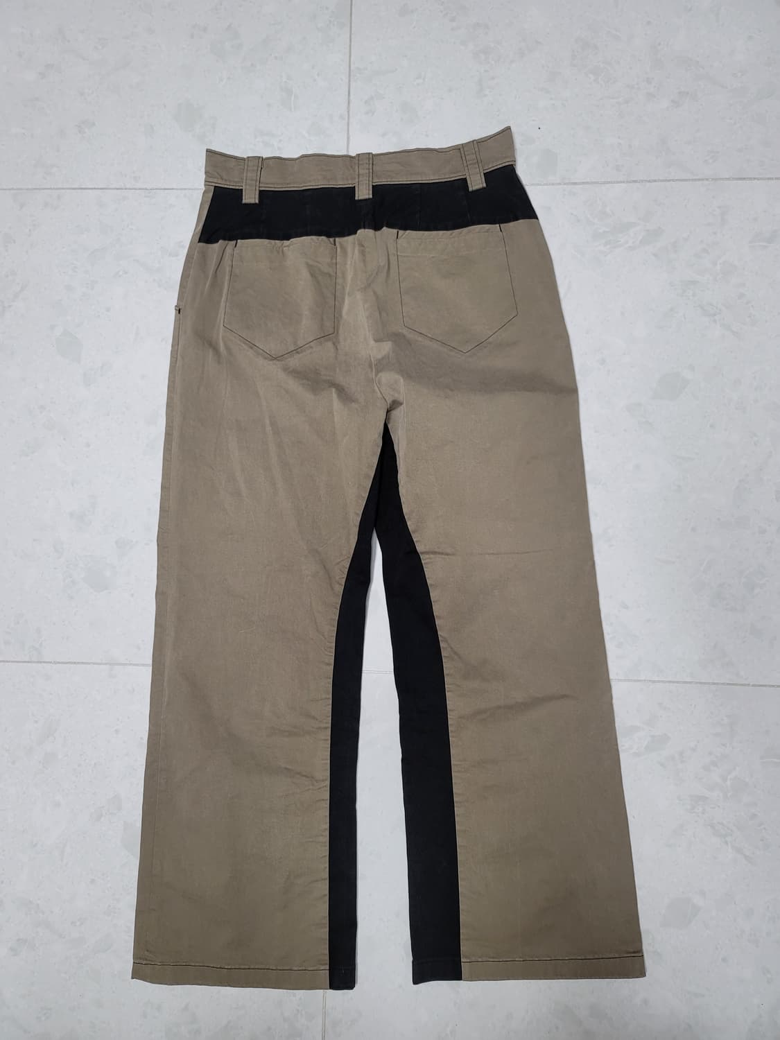 마뗑킴 코튼 팬츠 허리30~32 상세참조 상태극상

허리단면 39 기장  상품이미지2