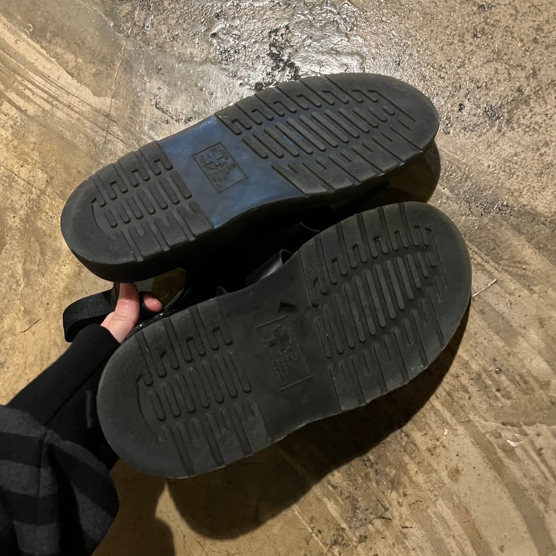 닥터마틴 그리폰 샌들 상품이미지8