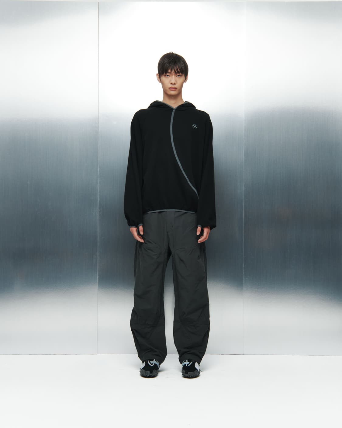 산산기어 테이프드 후디 블랙 상품이미지2