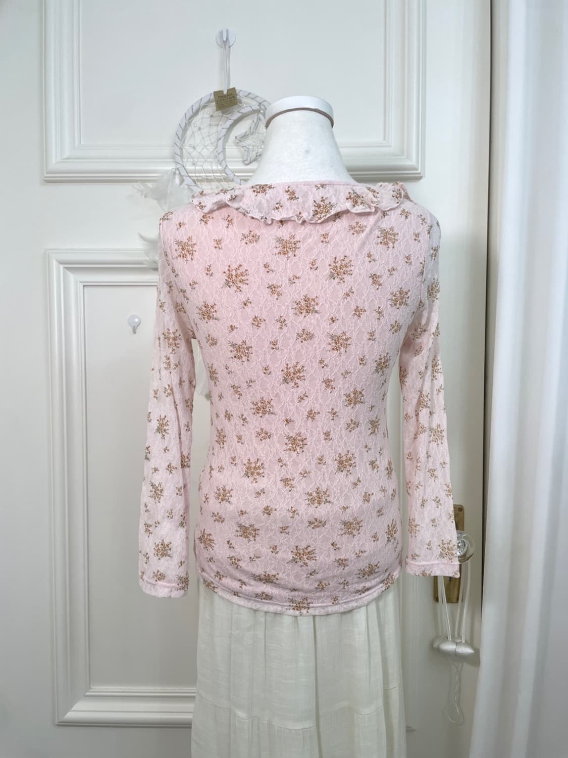 pink flower lace ruffle slim top(size-M) 상품이미지5