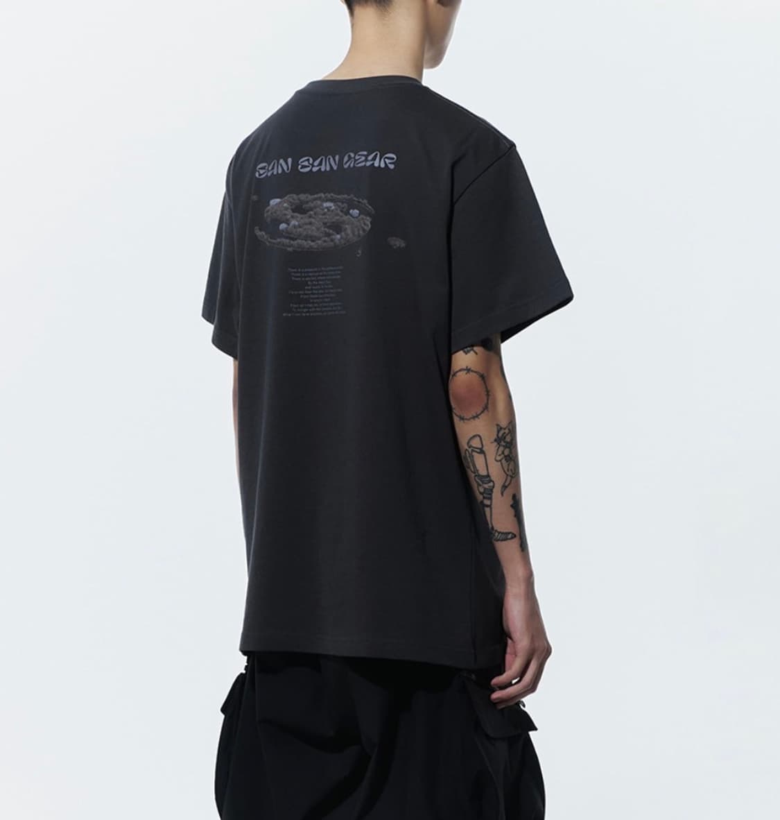 산산기어 포레스트 차콜 반팔 상품이미지3