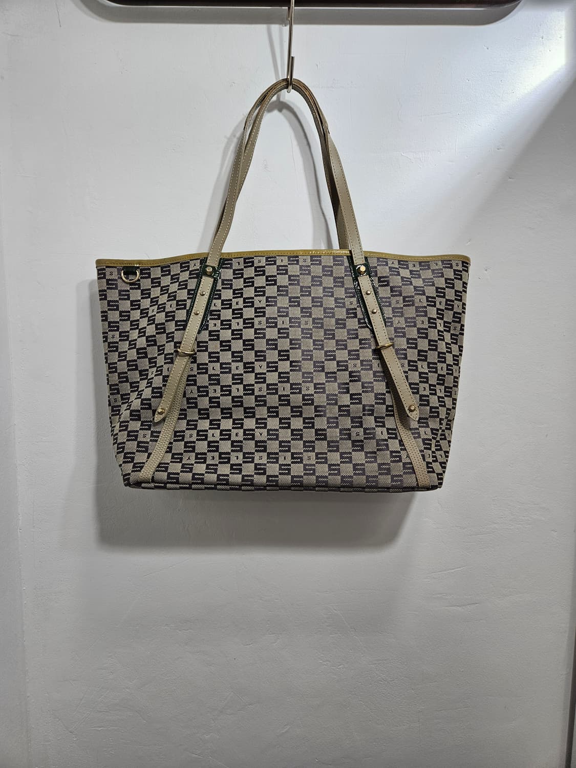 시슬리 로고 S 패턴 쇼퍼백 상품이미지1