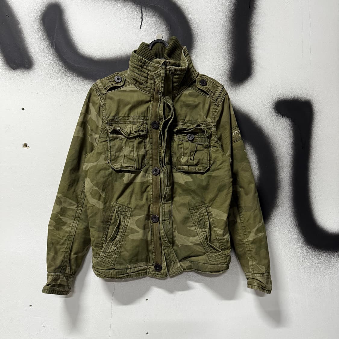 아베크롬비 앤 피치 멀티 포켓 풀 카모 더블 카라 필드 자켓 상품이미지1