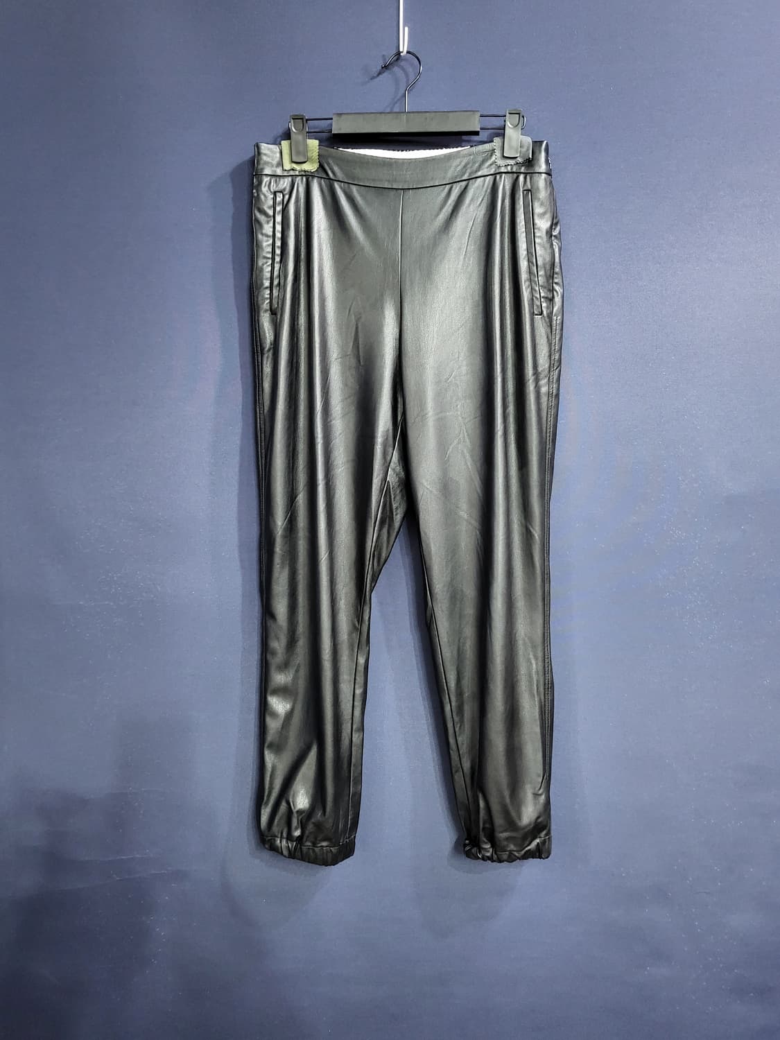 타임 인조 가죽 조거팬츠 상품이미지1