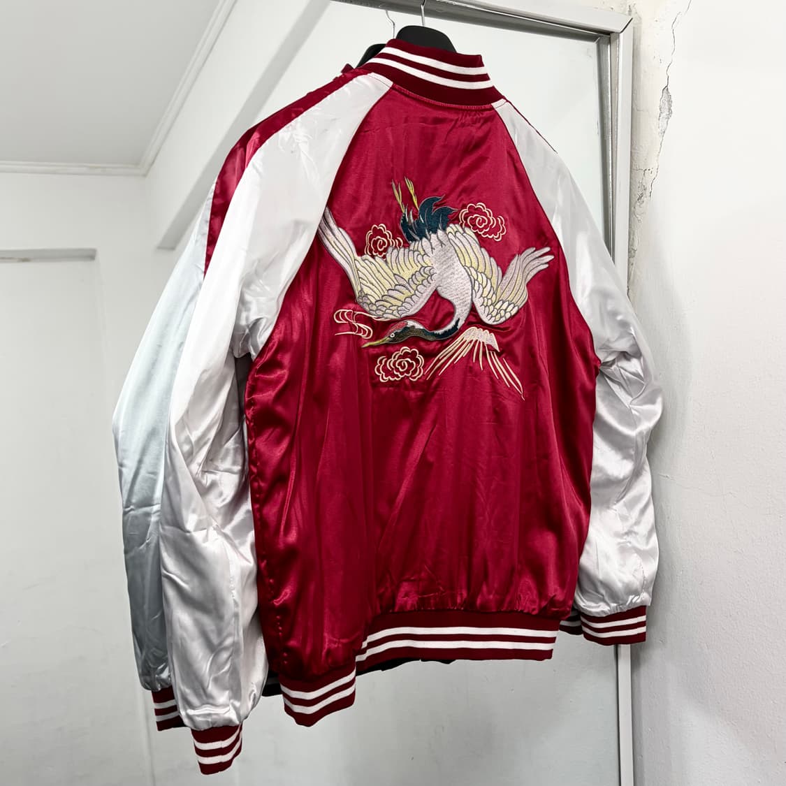 리버시블 벨벳 자수 스카쟌 자켓 상품이미지2